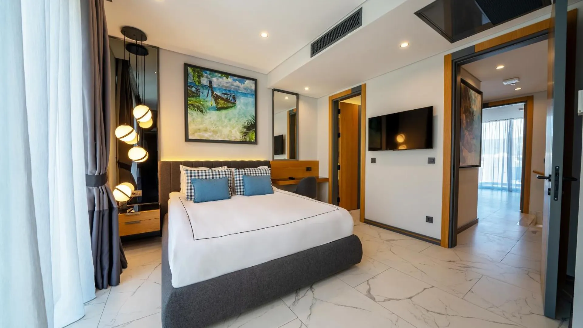 The Norm Collection Door'A Bodrum Torba