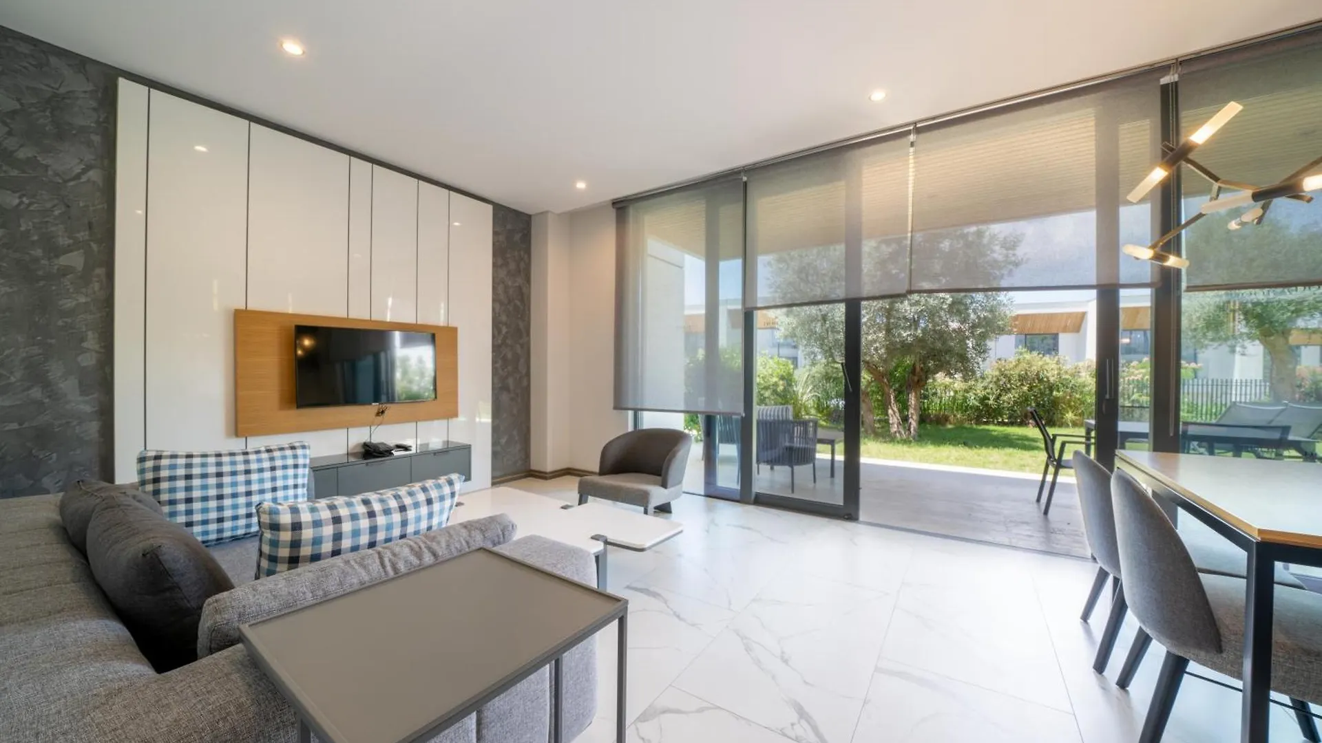 The Norm Collection Door'A Bodrum Torba