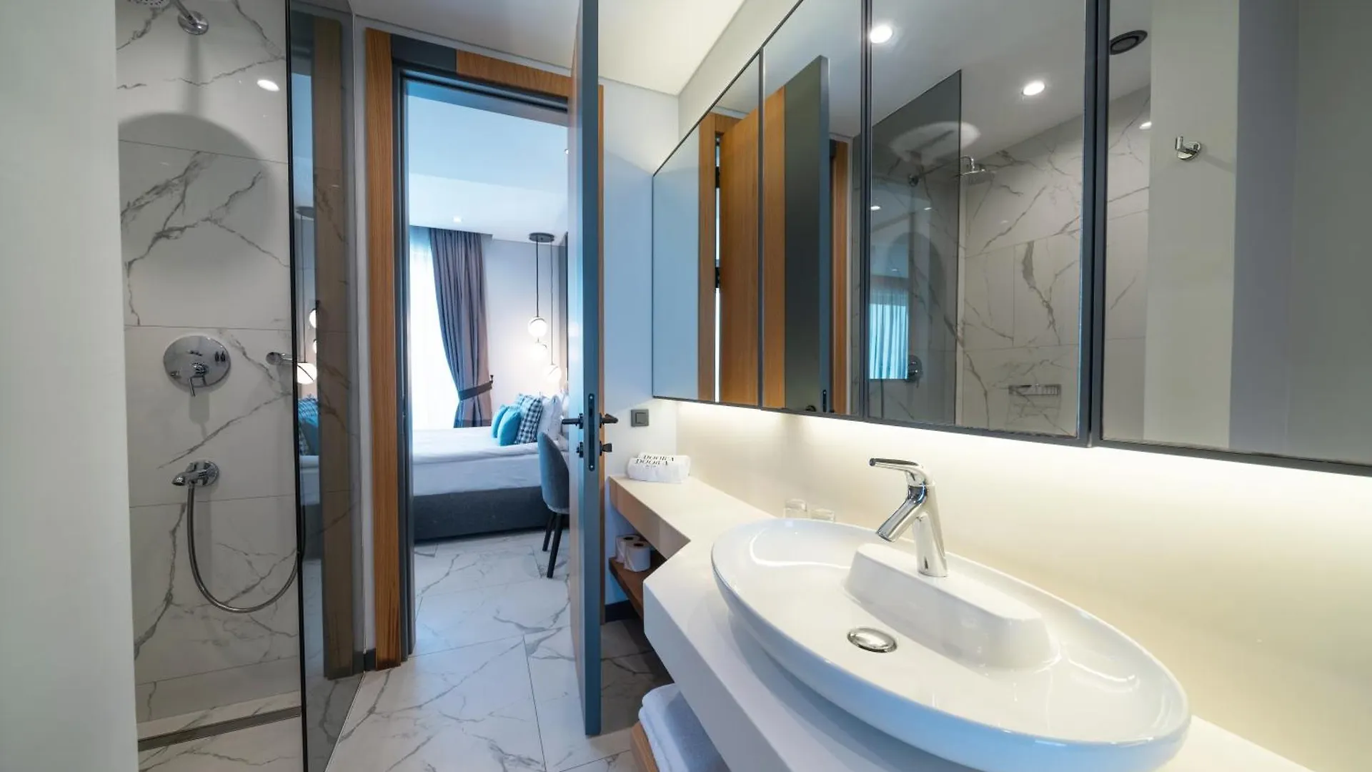 The Norm Collection Door'A Bodrum Torba