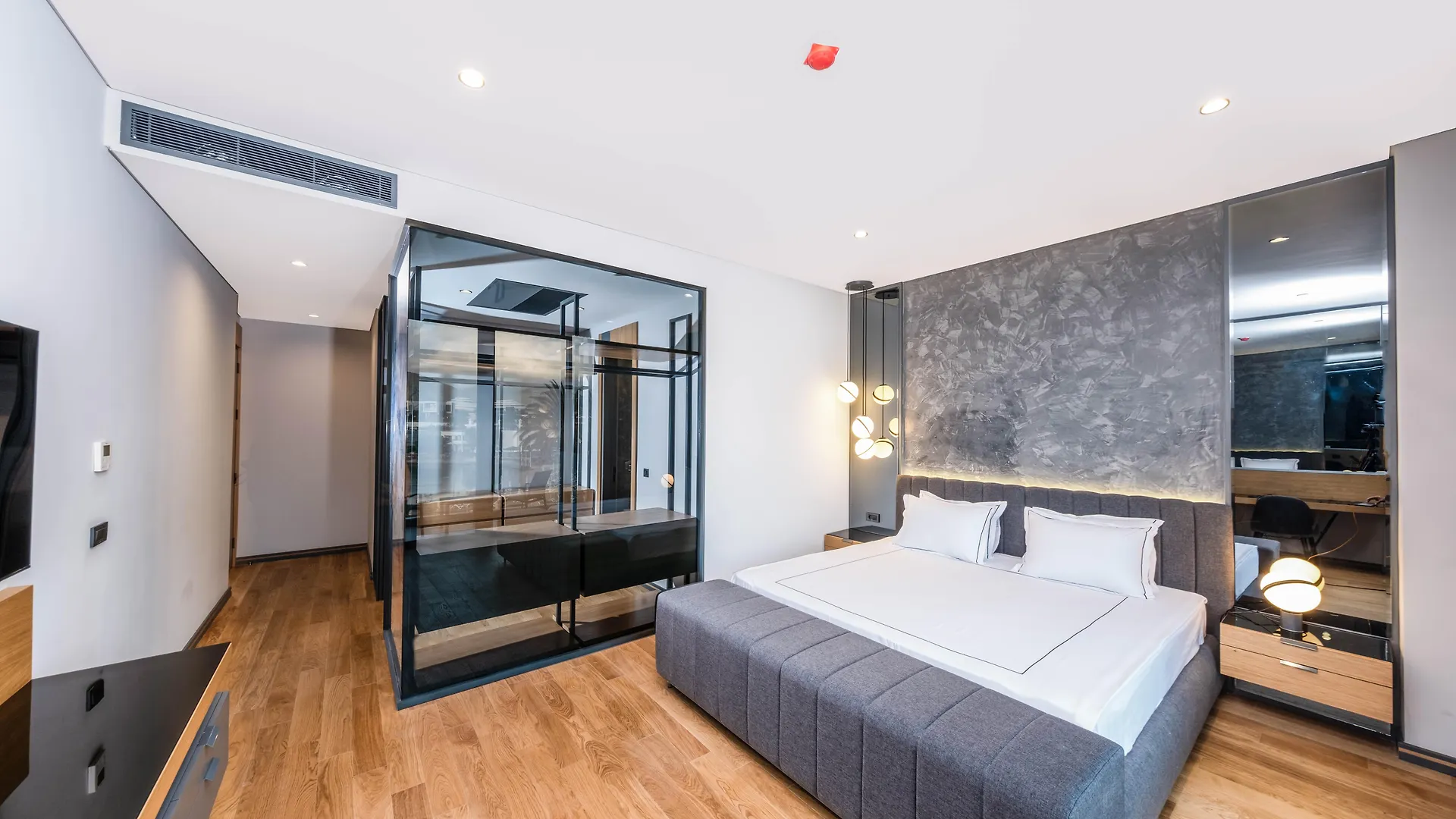 The Norm Collection Door'A Bodrum Torba 5*,